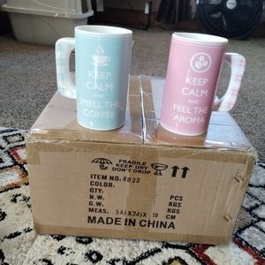 Set of 2 large coffee mugs.